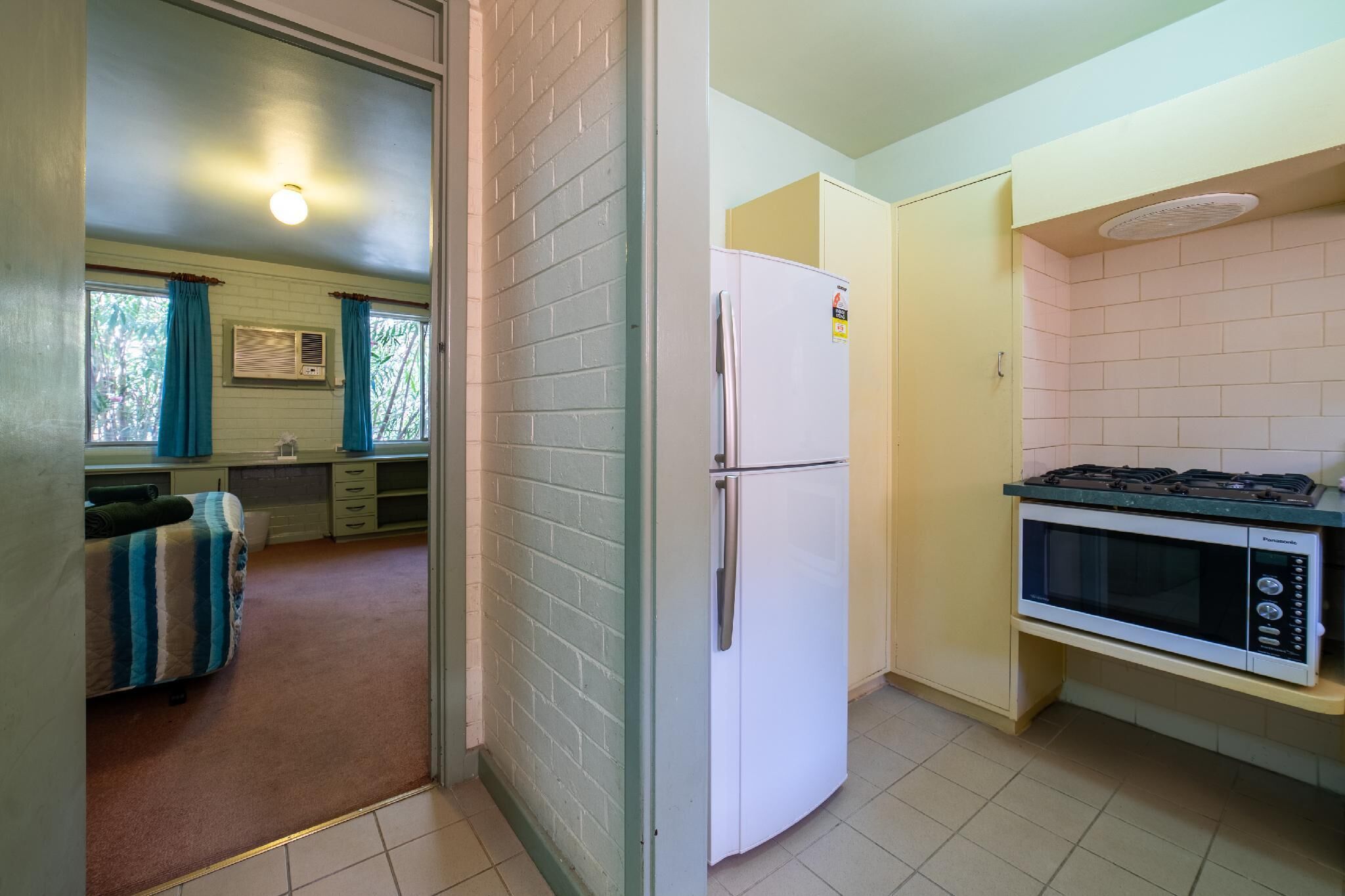 Over Looking the Swan River, This one Bedroom is Centrally Located in the Heart of the City