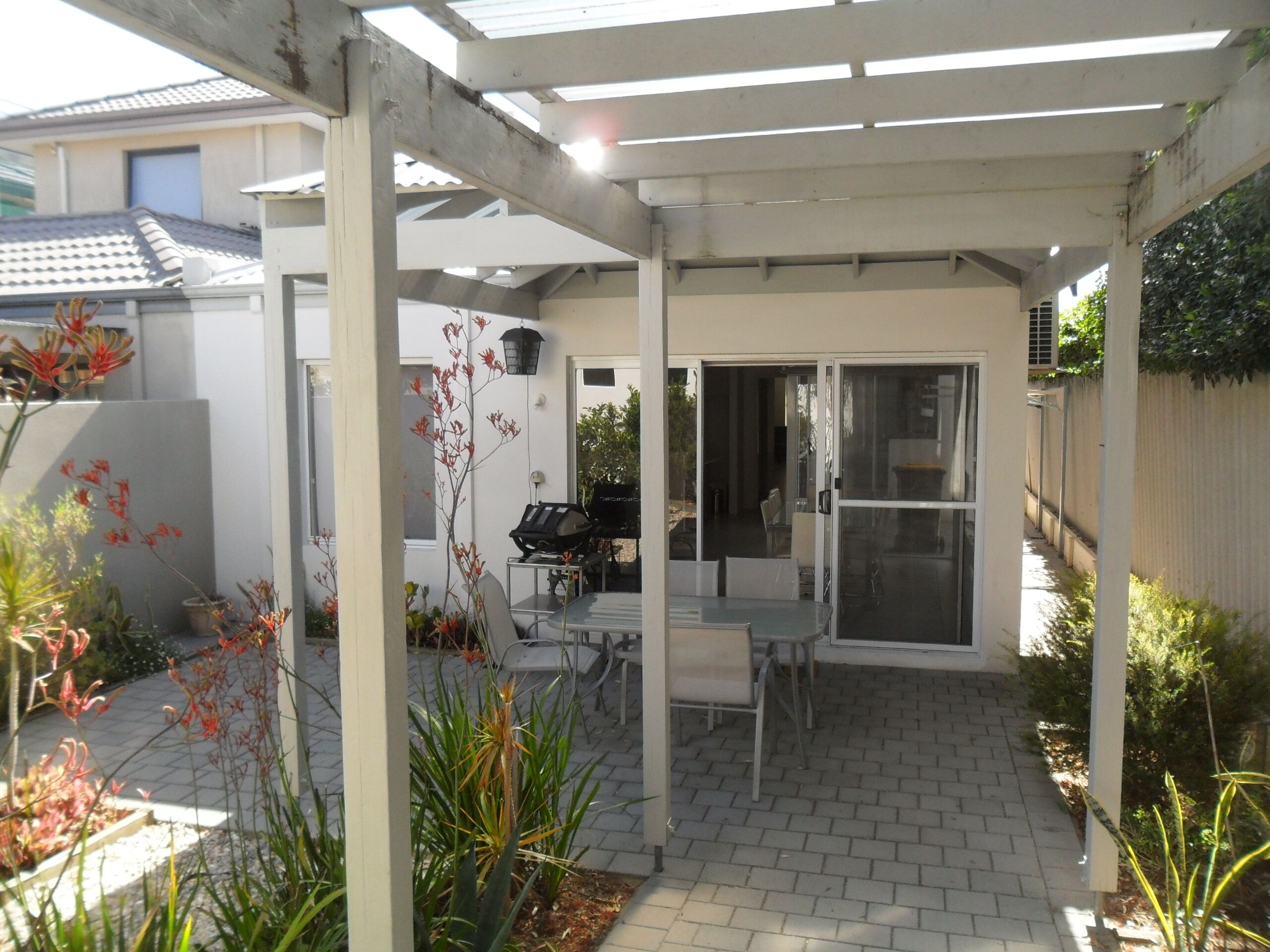 Beautiful & spacious home. 10 min from Perth CBD!