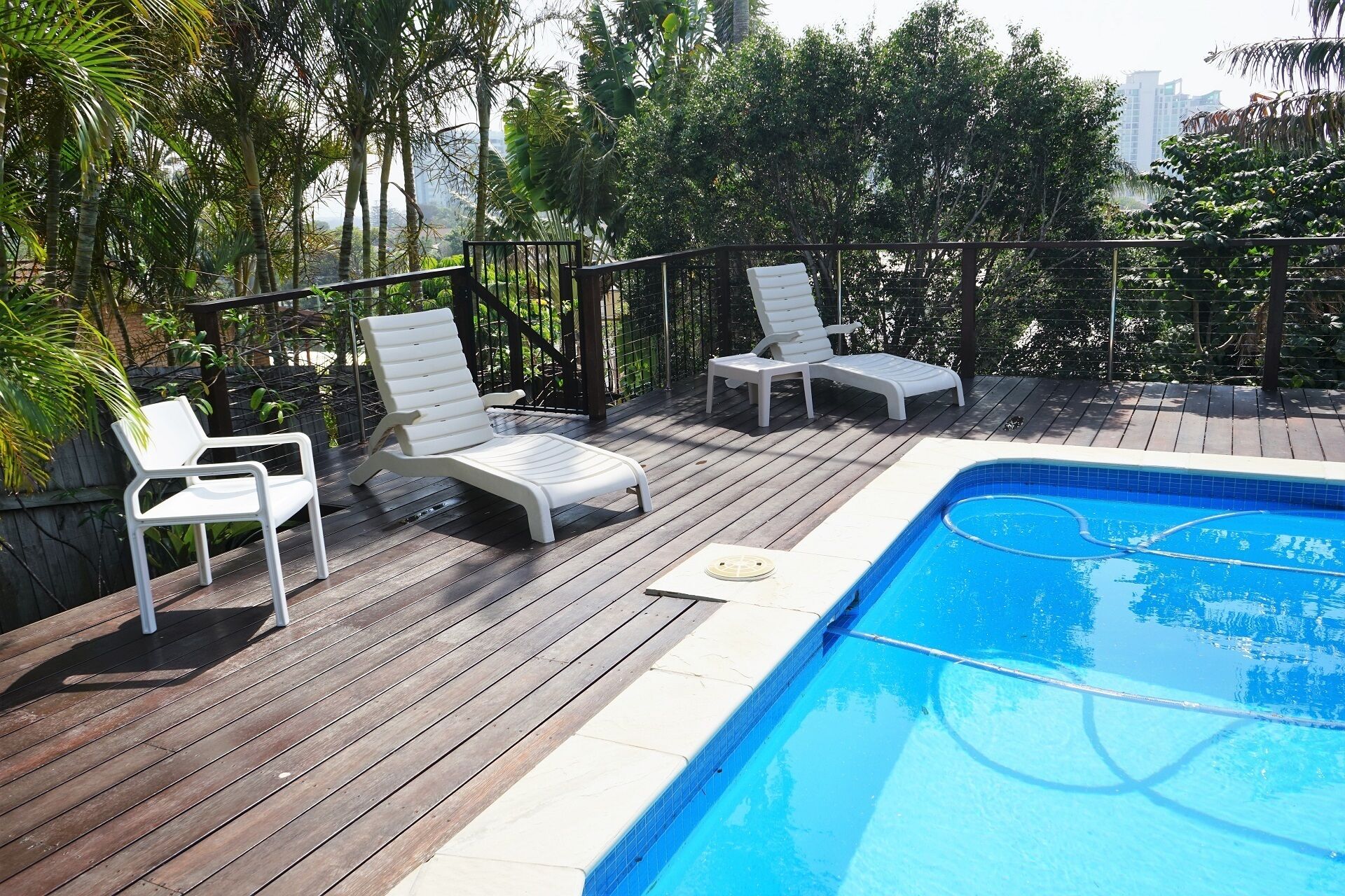 Spacious Broadwater Home, Huge Pool & Fantastic Views