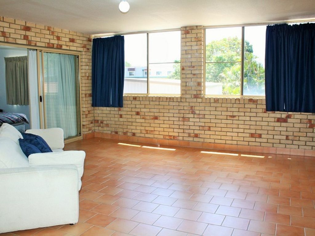 Spacious Unit With Views of Pumicestone - Wattle Ave, Bongaree