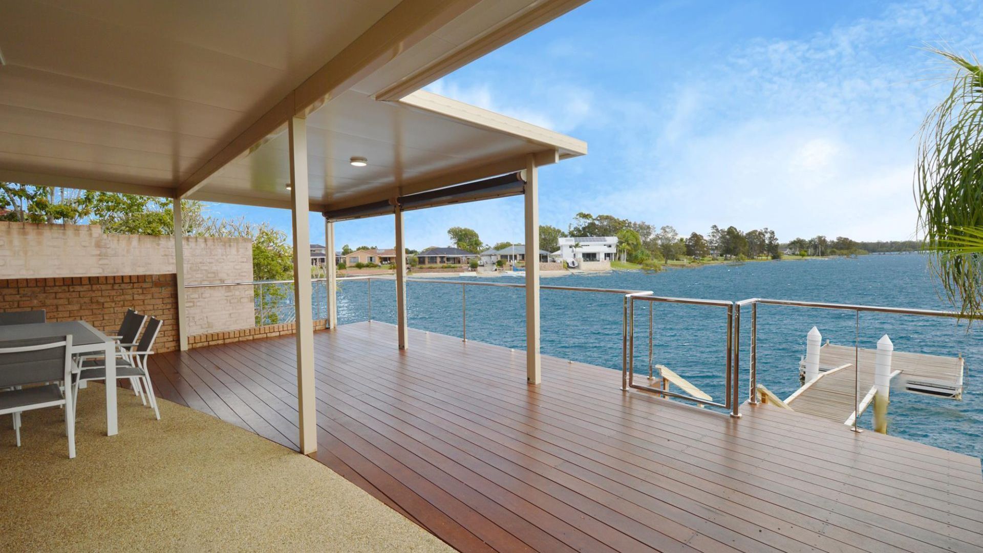 Hook, Wine & Sinker, Yamba, Dog Friendly, Waterfront Property