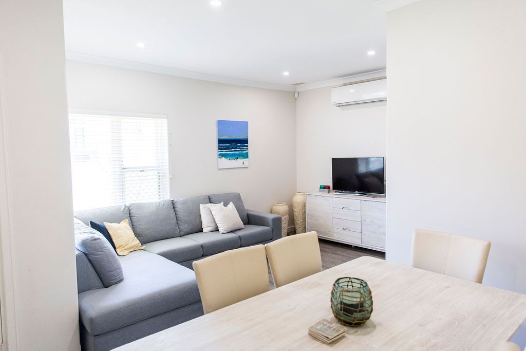 Location! Location! 1 min to Cottesloe Beach