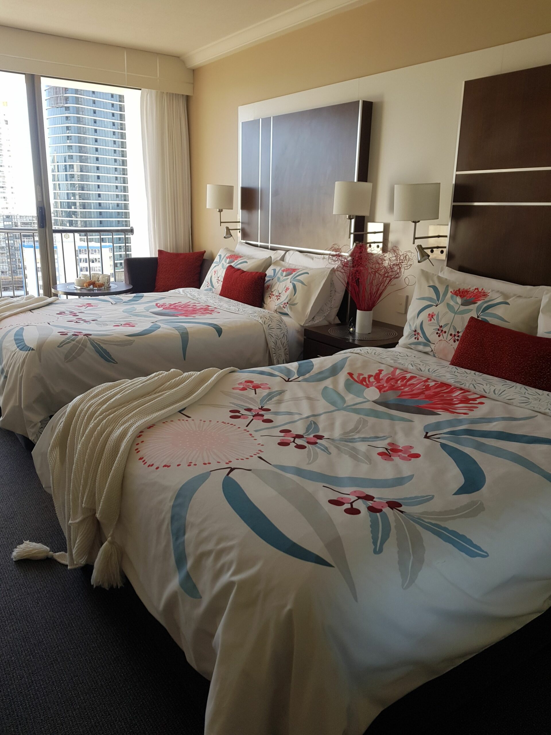 16th Floor Surfers Paradise Suite