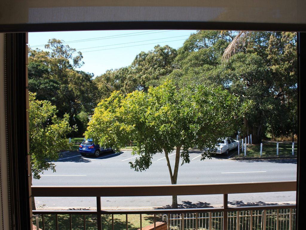 Close to Surf Beach, Surf Club, Hotel and Shops - Boyd St, Woorim