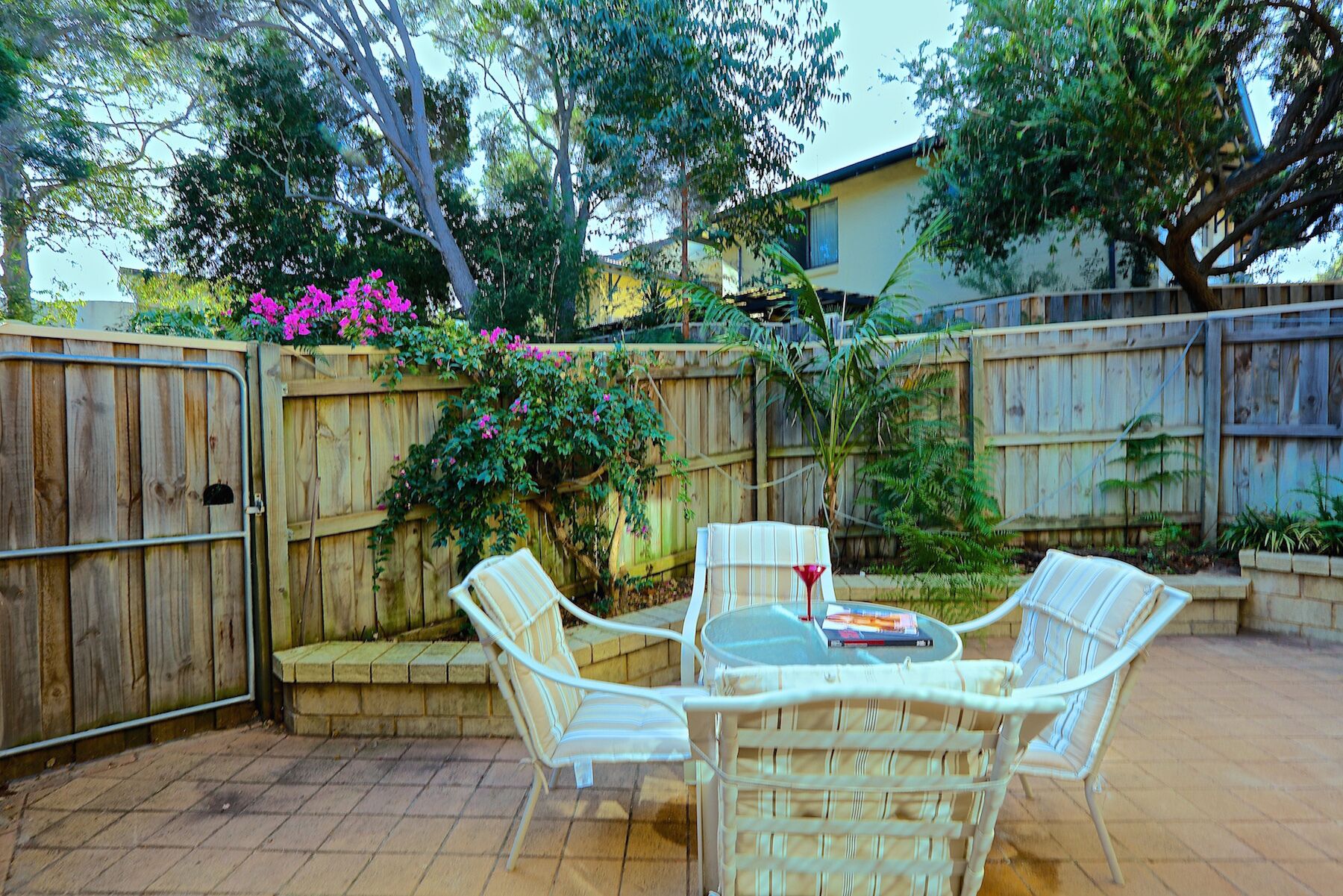 BEST LOCATION in Perth!  Free Wifi & Netflix Gorgeous Family friendly townhouse