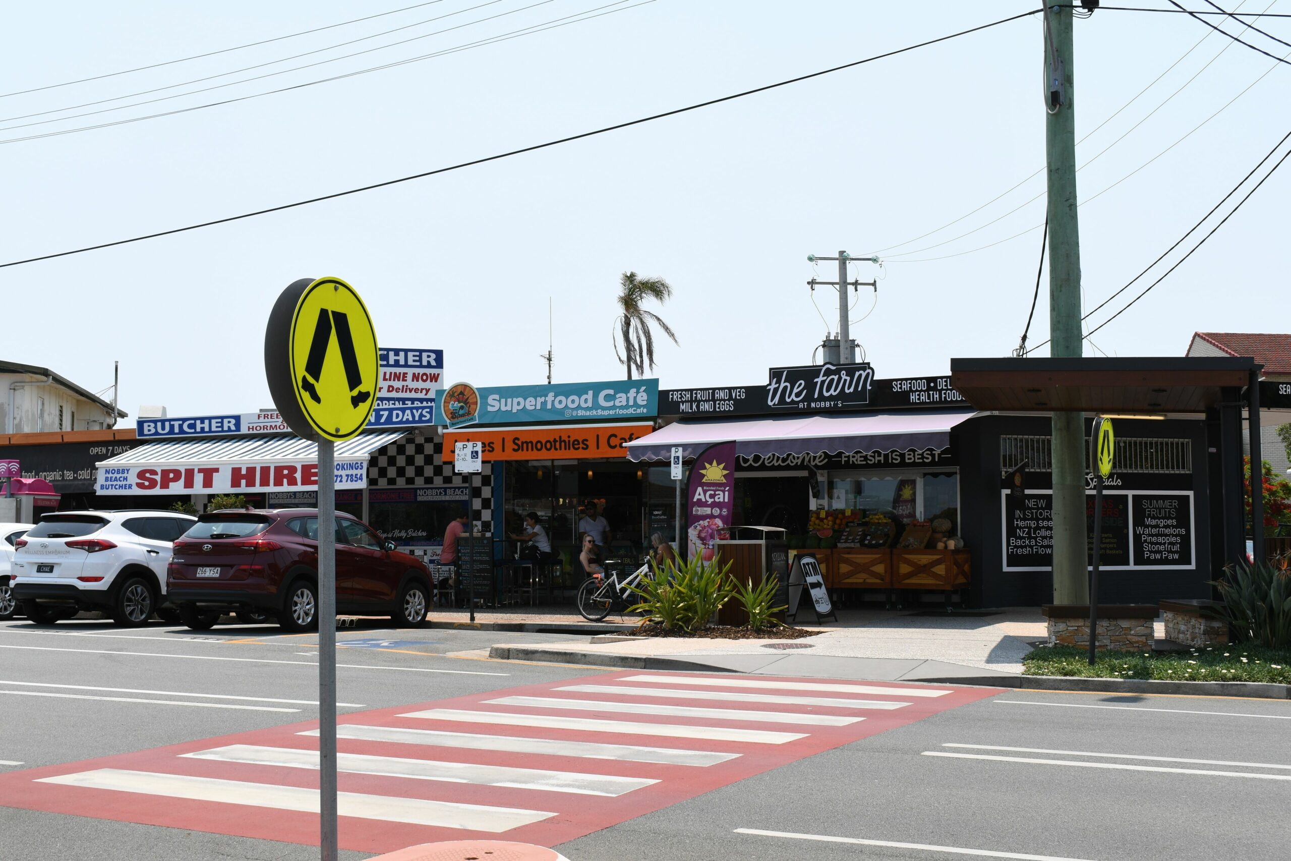 Tropical Feel in Trendy Nobby Beach