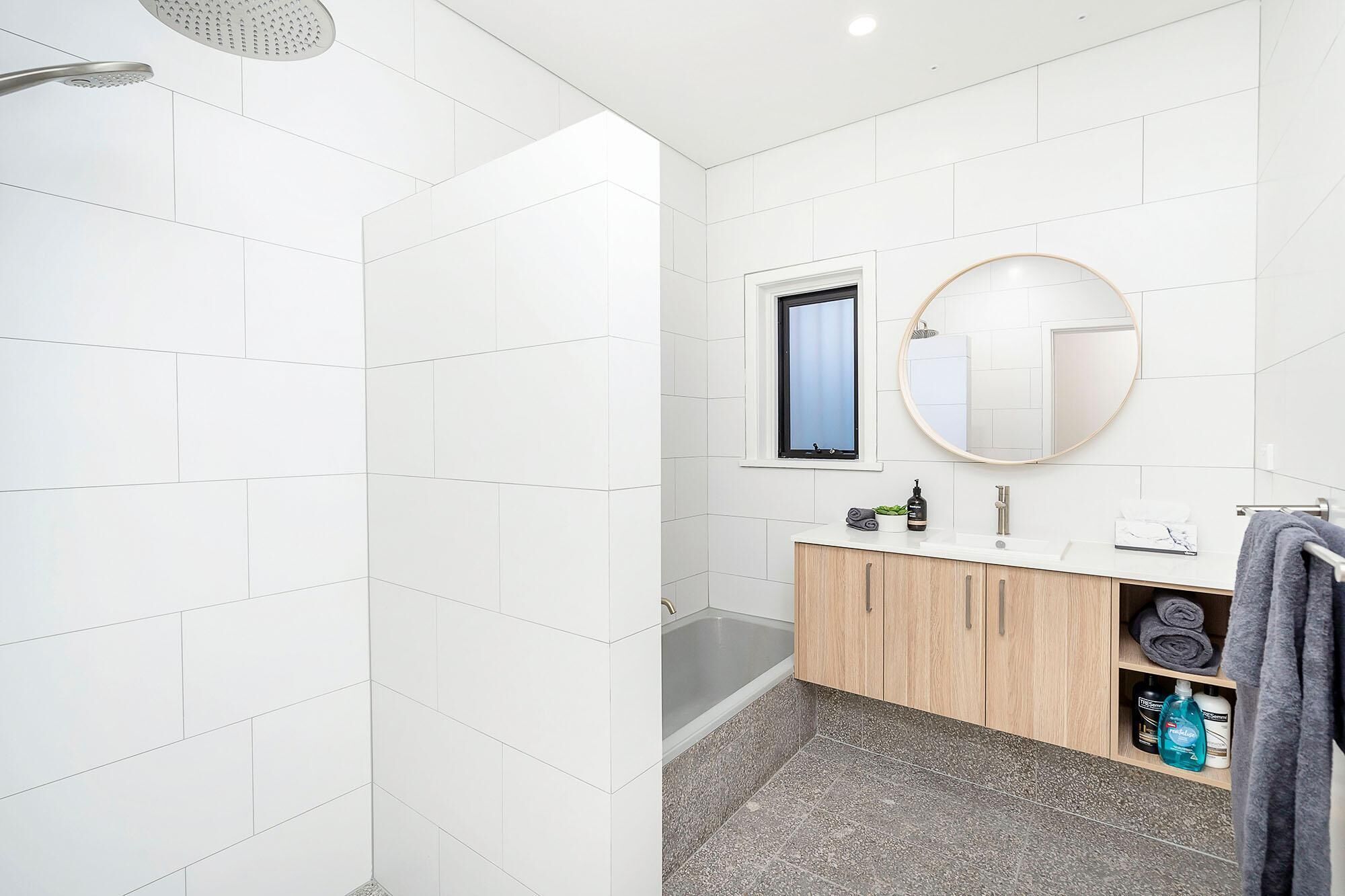 Welcome to This Newly Renovated Stylish and Simple Studio Located at East Victoria Park