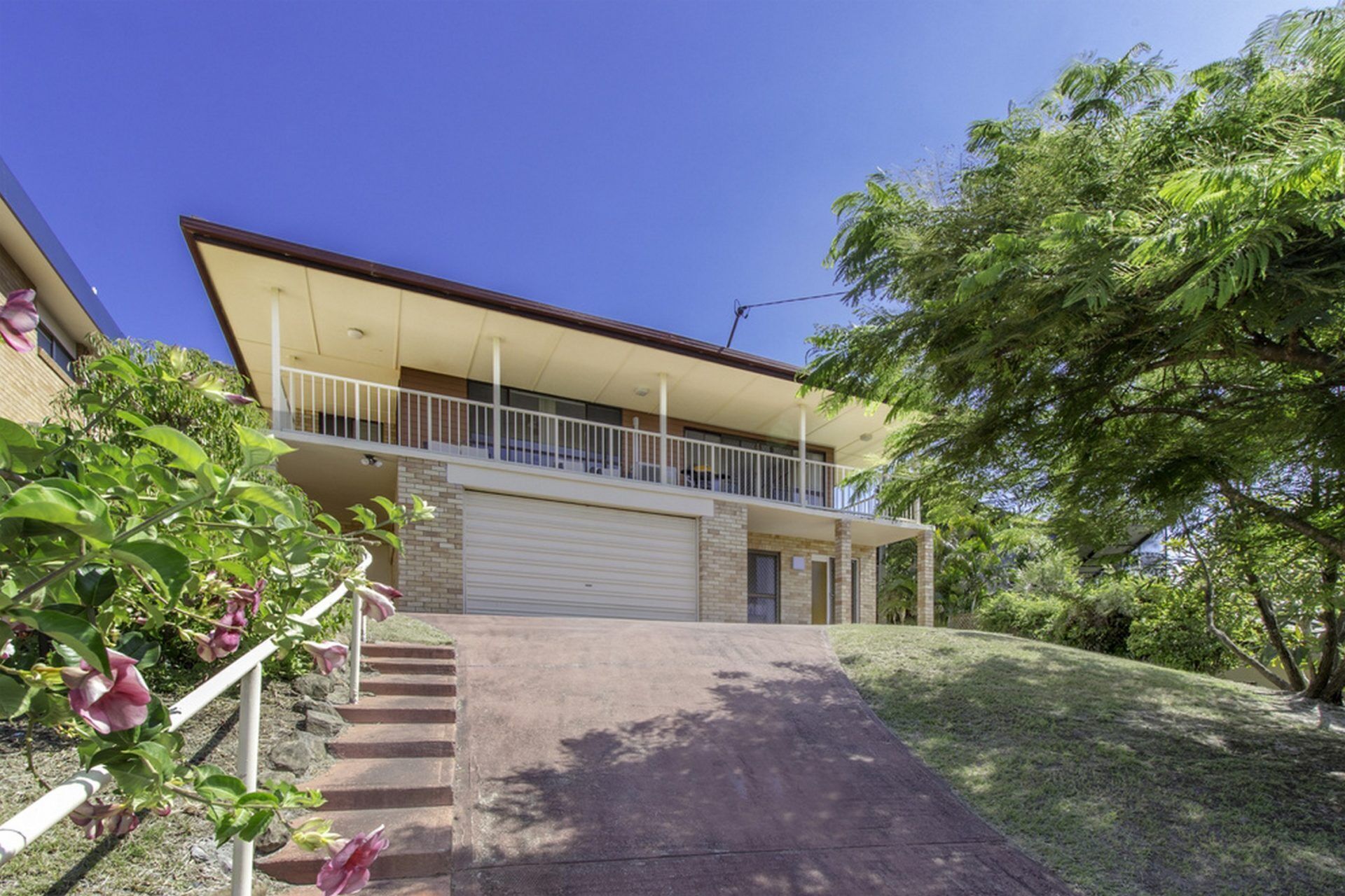 Kingscliff Holiday Home ON THE Hill - Syd's View