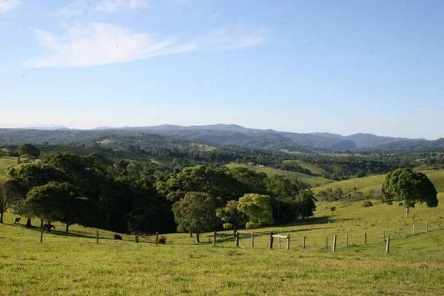 Nightcap Cottage - glorious view over farmland to hills