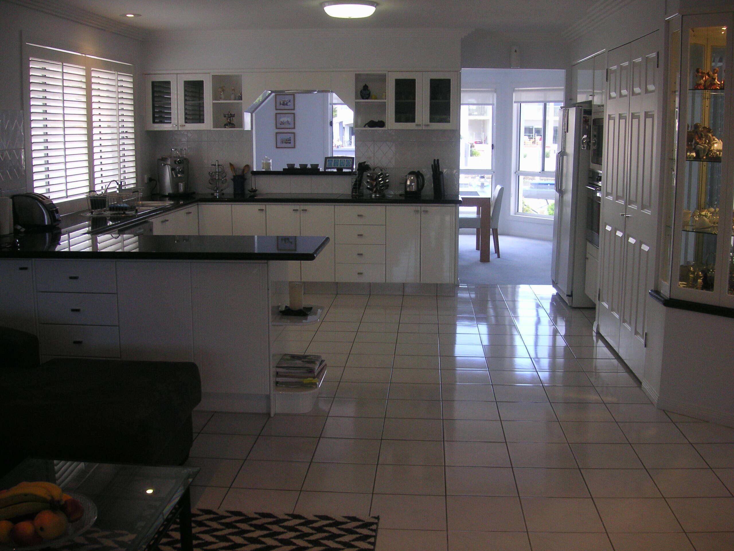 DREAM WATERFRONT HOLIDAY HOME ON RUNAWAY BAY ISLAND, GOLD COAST (New Listing)