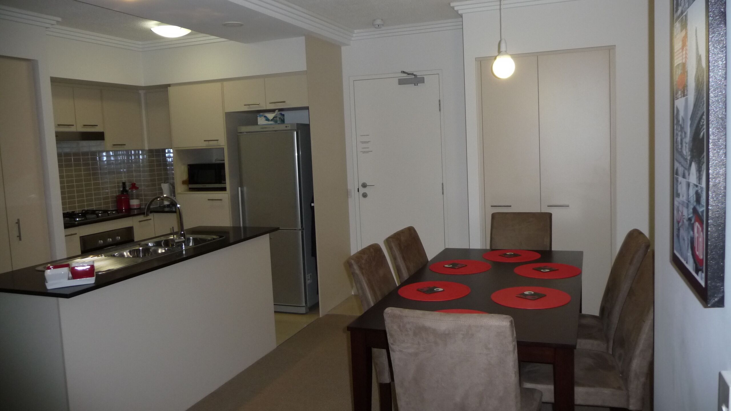 Brisbane modern 1 or 2 bedroom unit