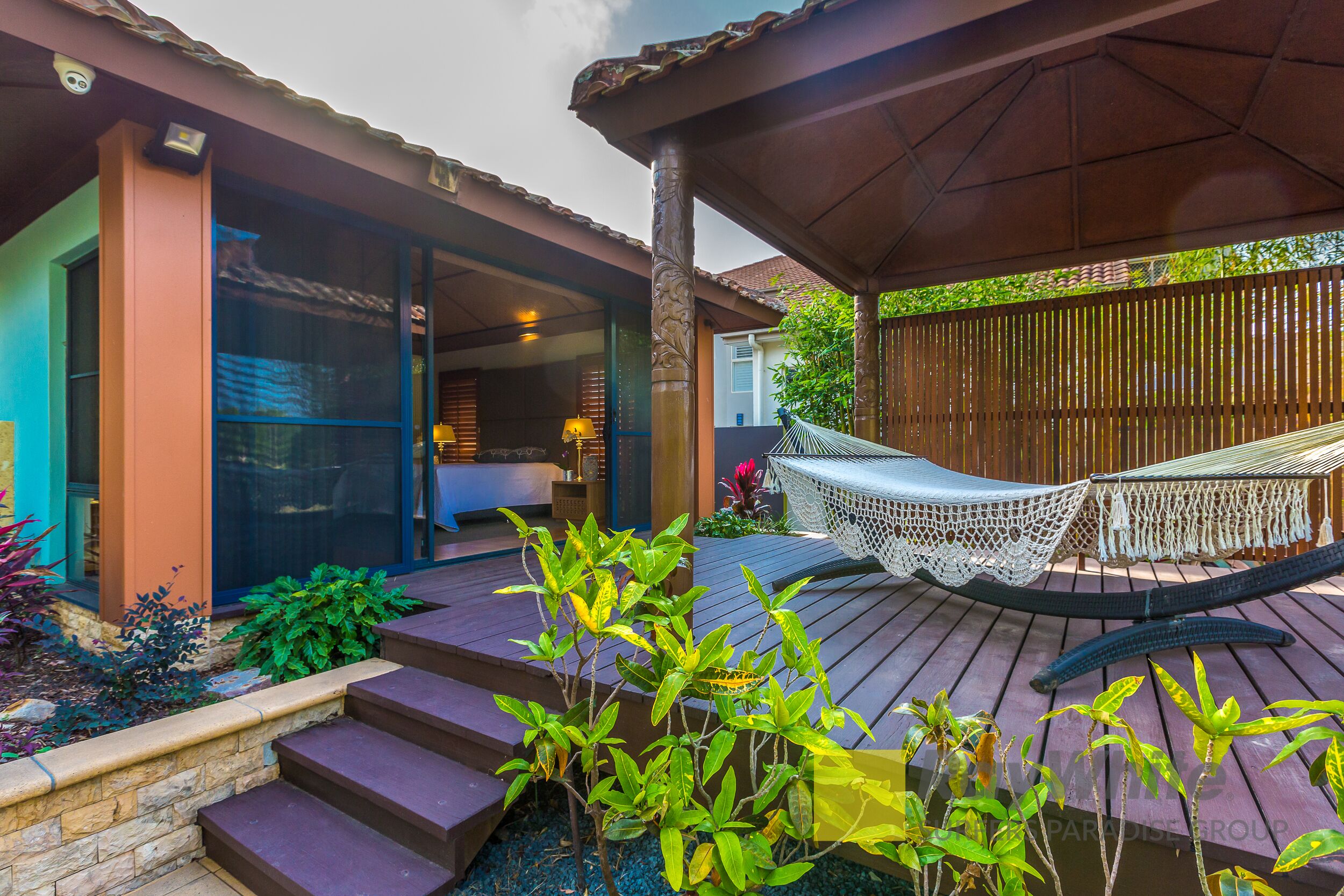 Luxury Balinese Resort Home  500m to Cove village, gas heated spa