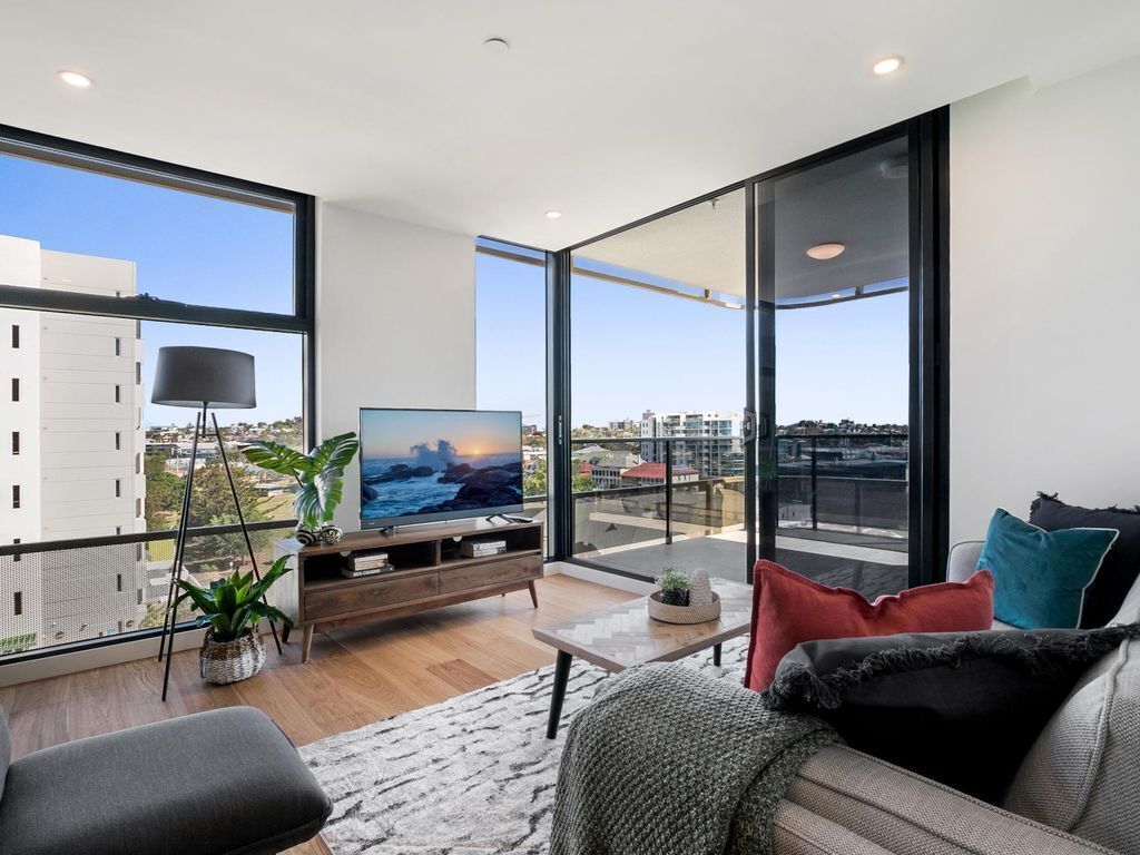 Resort-style Apartment With Balcony, Pool and Gym