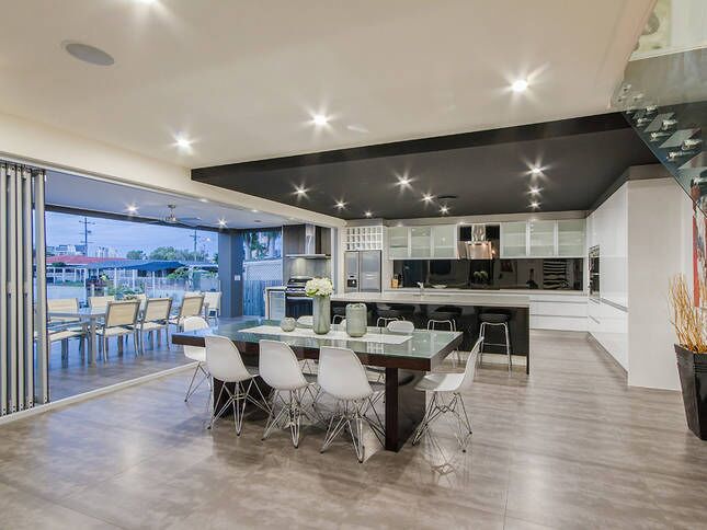 Vogue Holiday Homes - THE Grand @ Broadbeach