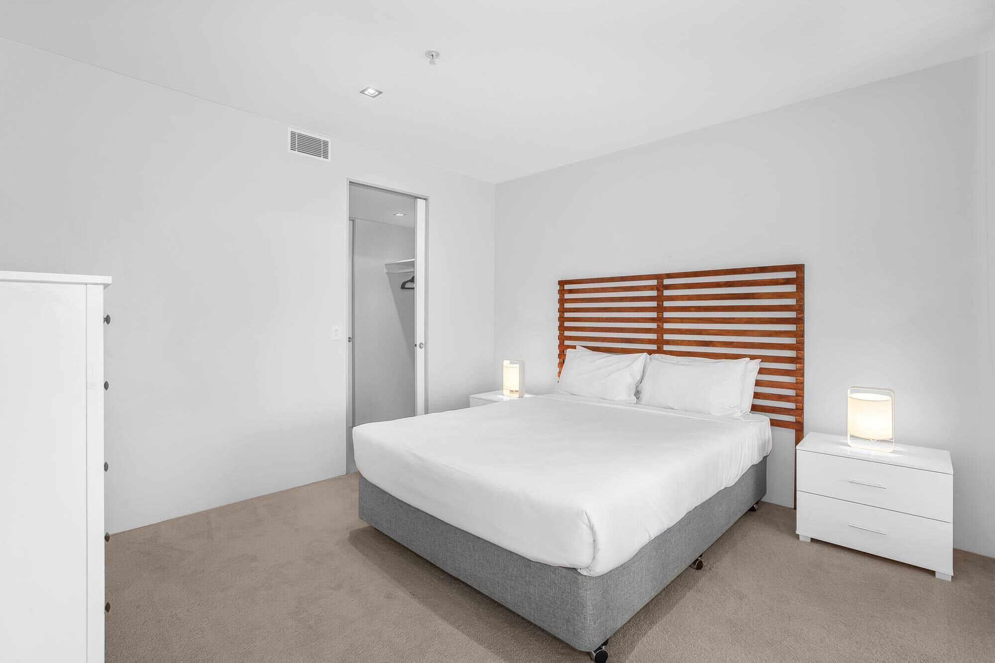 Sleek Q1 Suite in the Heart of Surfers Paradise