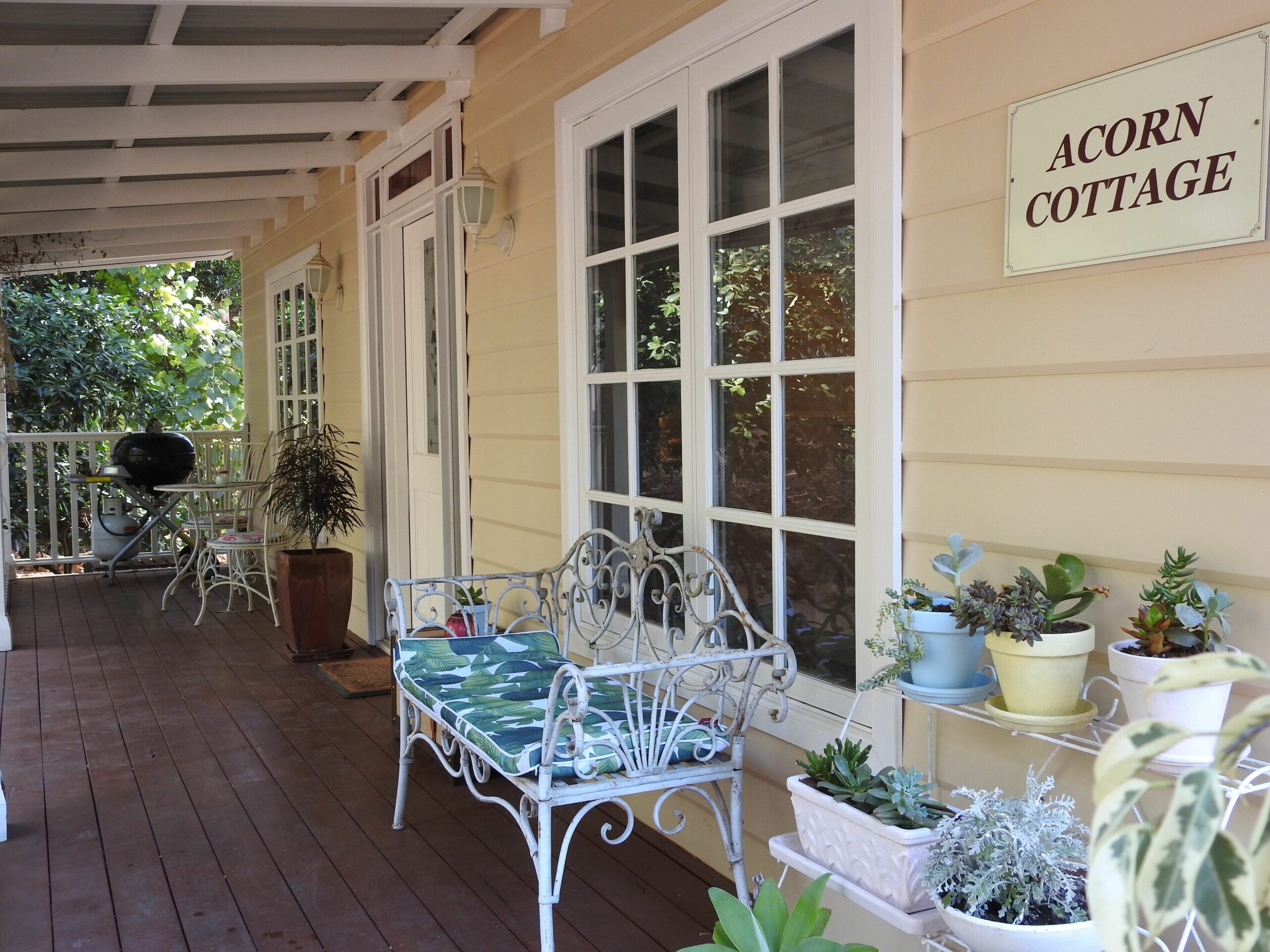 Acorn Cottage - Dreamy & Idyllic