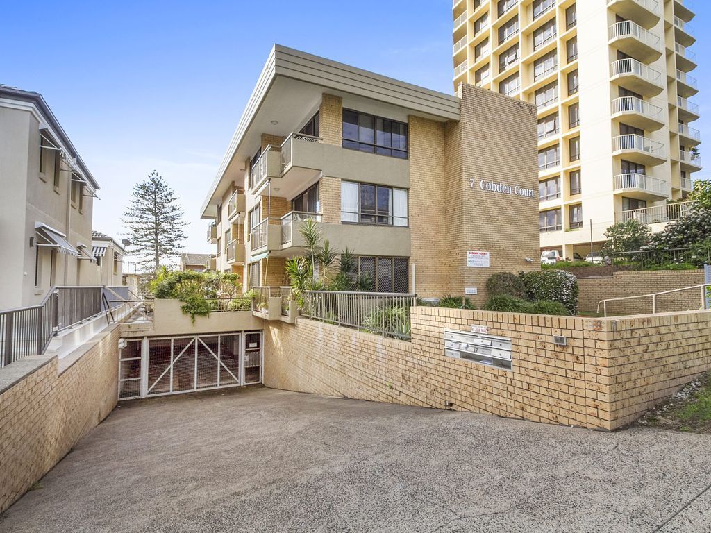 Cobden Court Unit 5 Awesome location walking distance to Rainbow Bay and Snapper Beaches