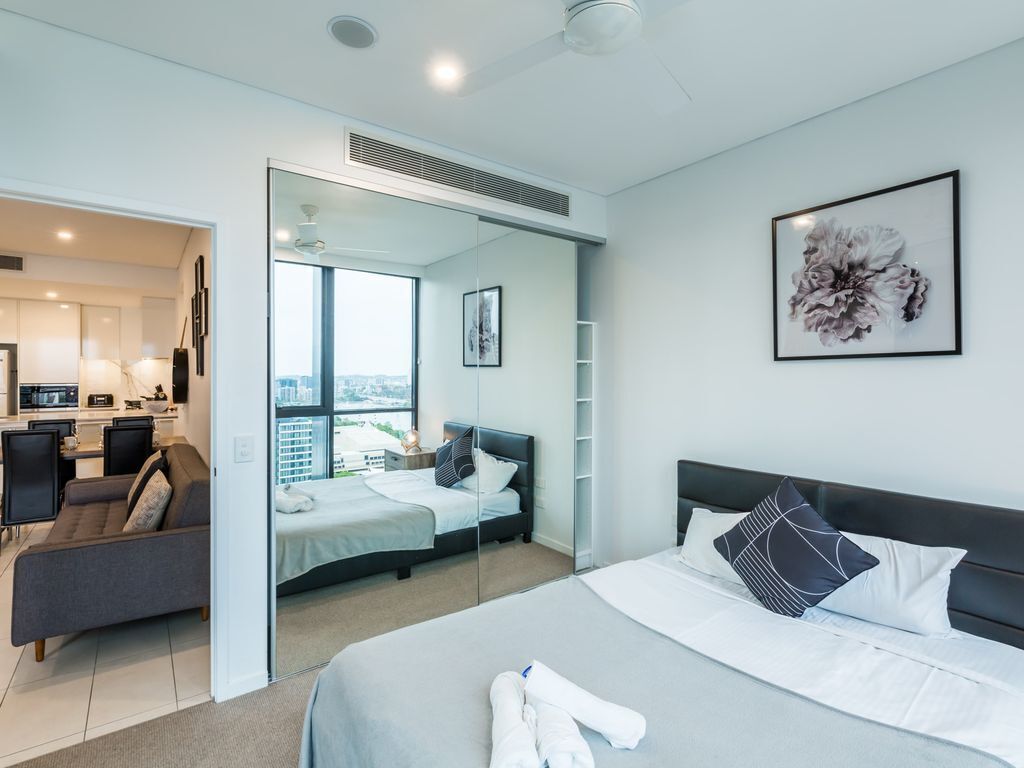 Exceptional 2 Bed 2 Bath Unit in South Brisbane