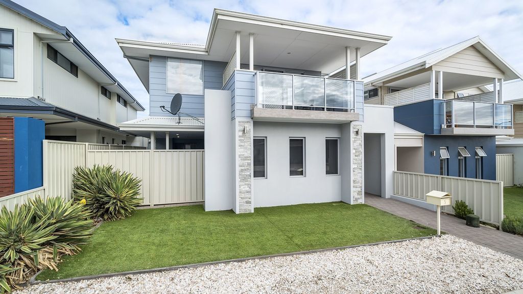 Luxury Beach House Across From Beach