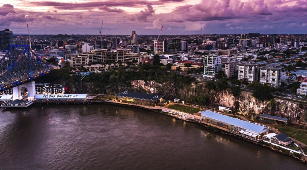 Wow! ~ Skyline City, Water + Story Bridge Views