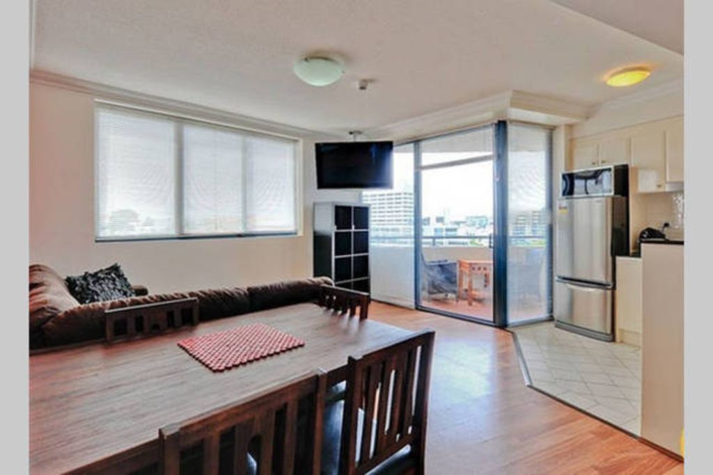 2bed,2bath, Cbd, Full Kitchen, Free Wifi, Balcony