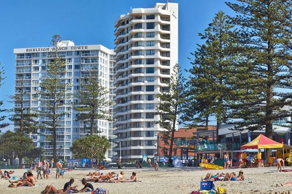 Walk to Burleigh Head National Park from a Beaming Apartment