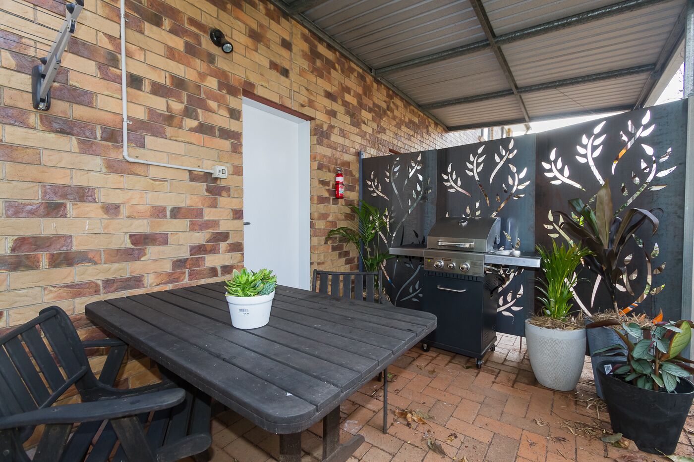 Luxury Accommodation close to parks, information centre, dining and CBD