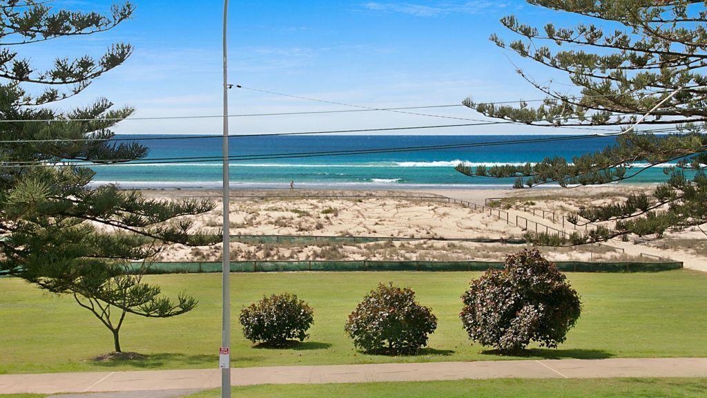 Kirra Vista Apartments Unit 18 Kirra Beachfront, Easy Walk to Shops Cafes and Clubs