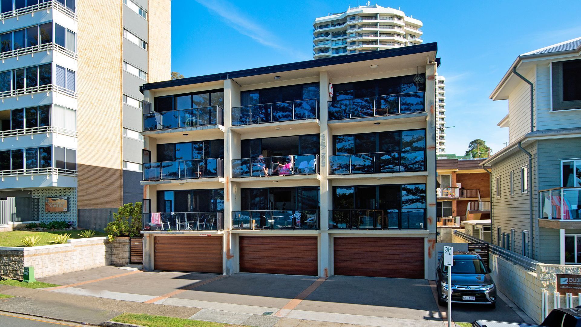 Burleigh By The Sea - Burleigh Hill Apartment