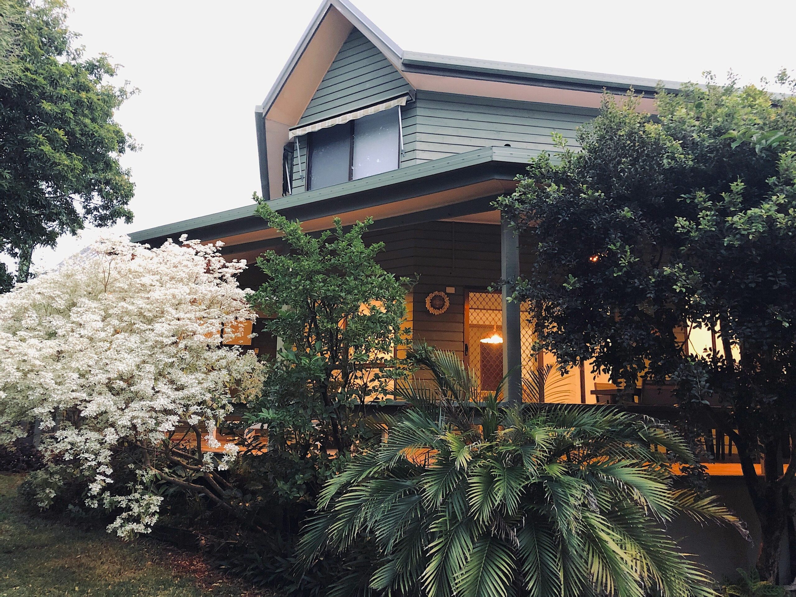 Your Beach House Within Metres of the Sand!