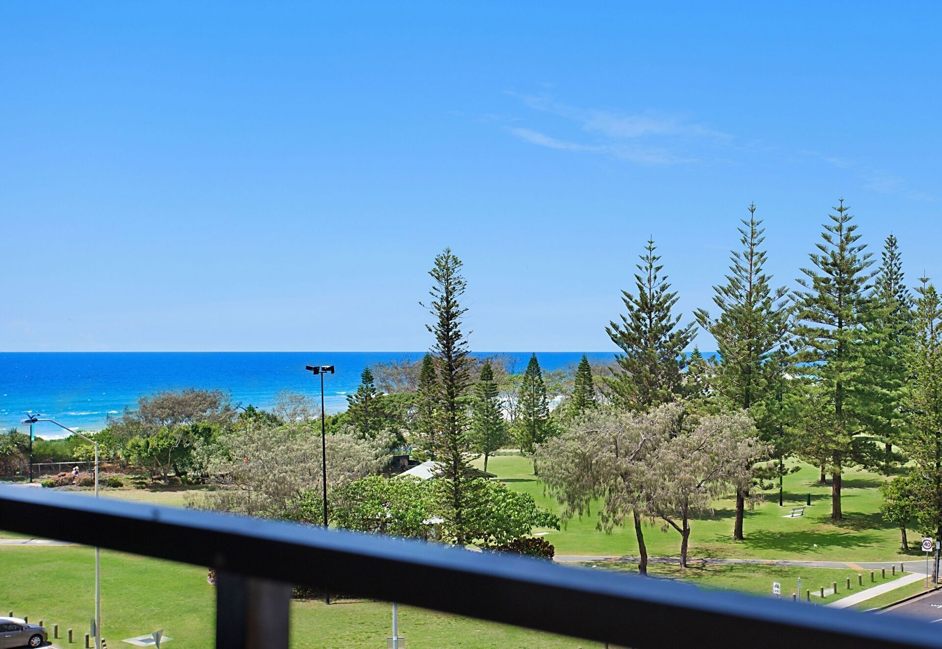 Wow! Stylish Ocean-view Beachside Apartment