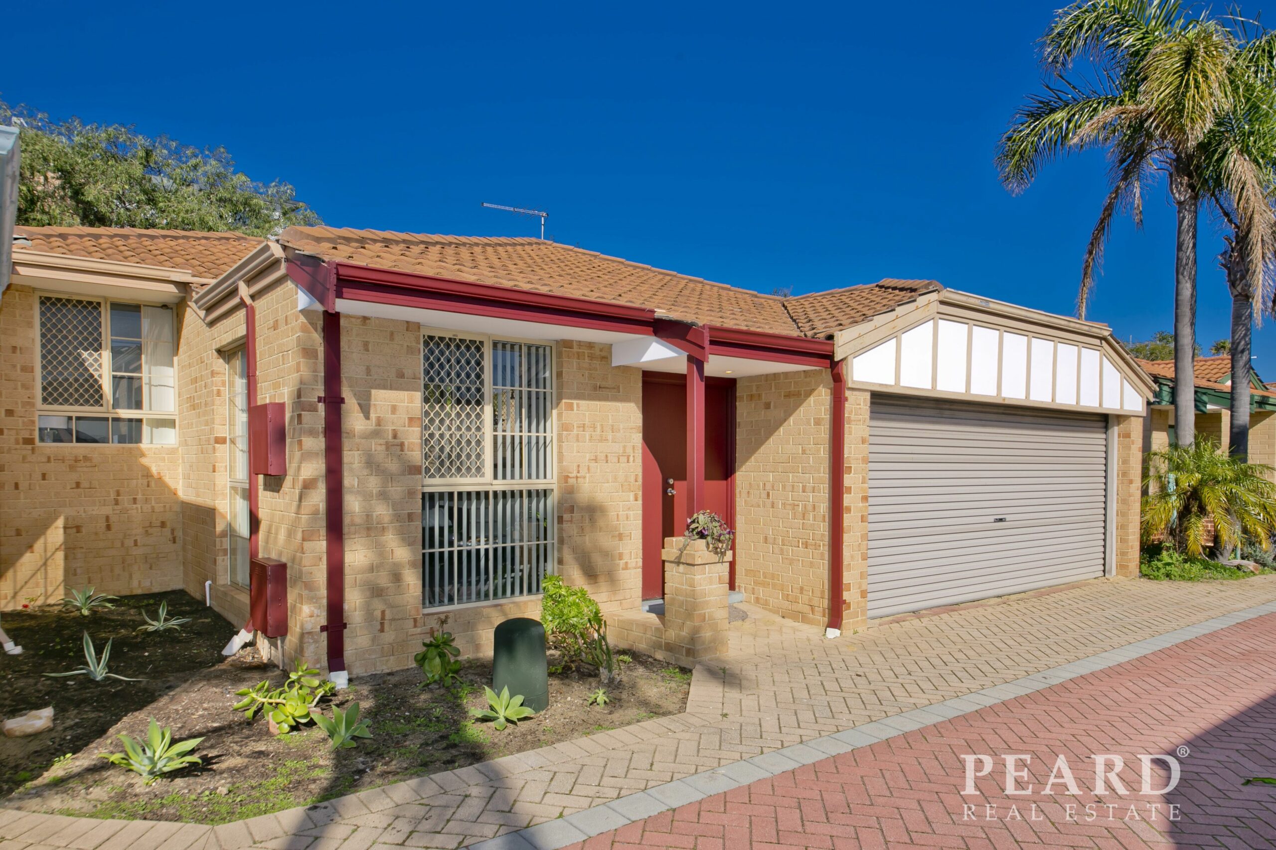 Scarborough Beach, Perth - Sun & Surf Villa