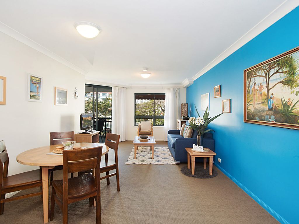 Calypso Plaza Resort Unit 217 One bedroom apartment in resort style complex Beachfront Coolangatta