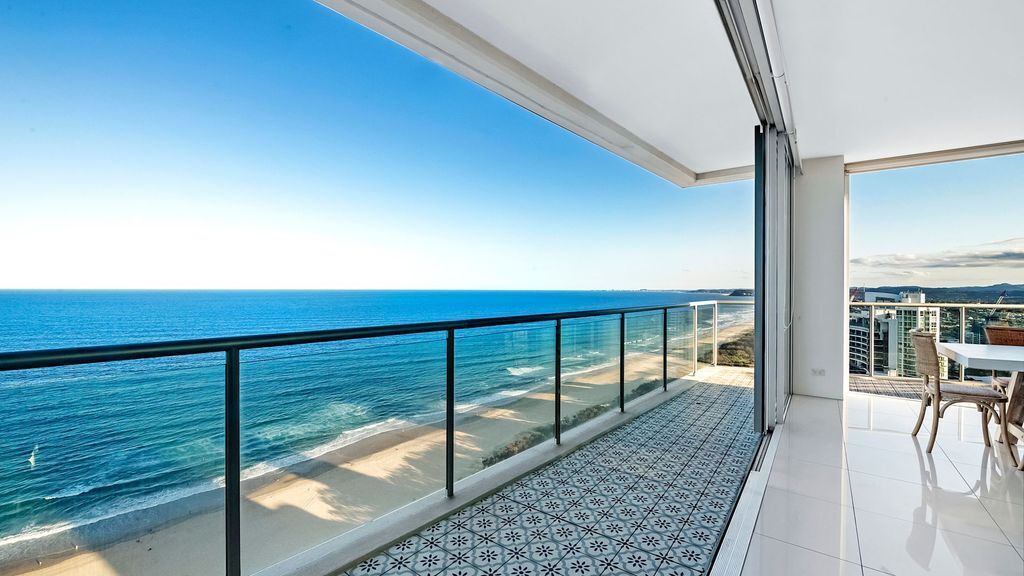 Air on Broadbeach 2 Level Private Apartment