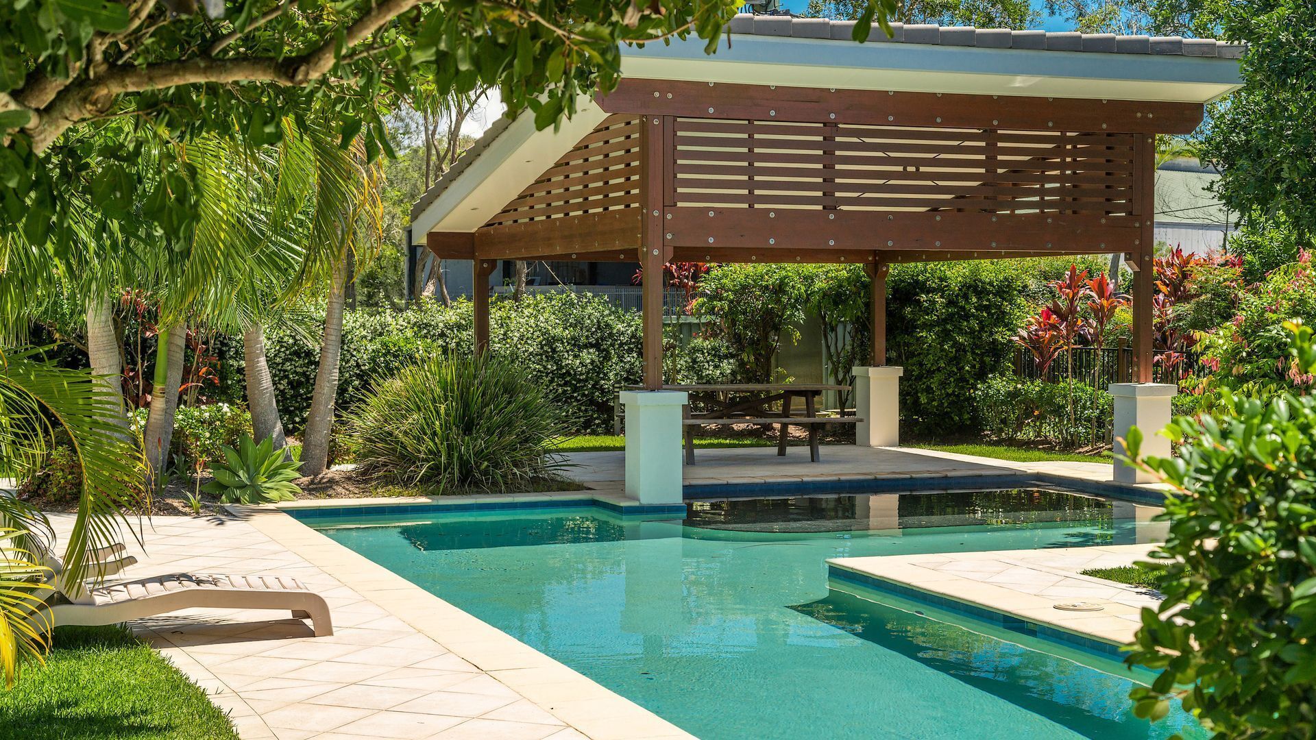 A Perfect Stay Ocean Walk – Luxurious air Conditioned Villa