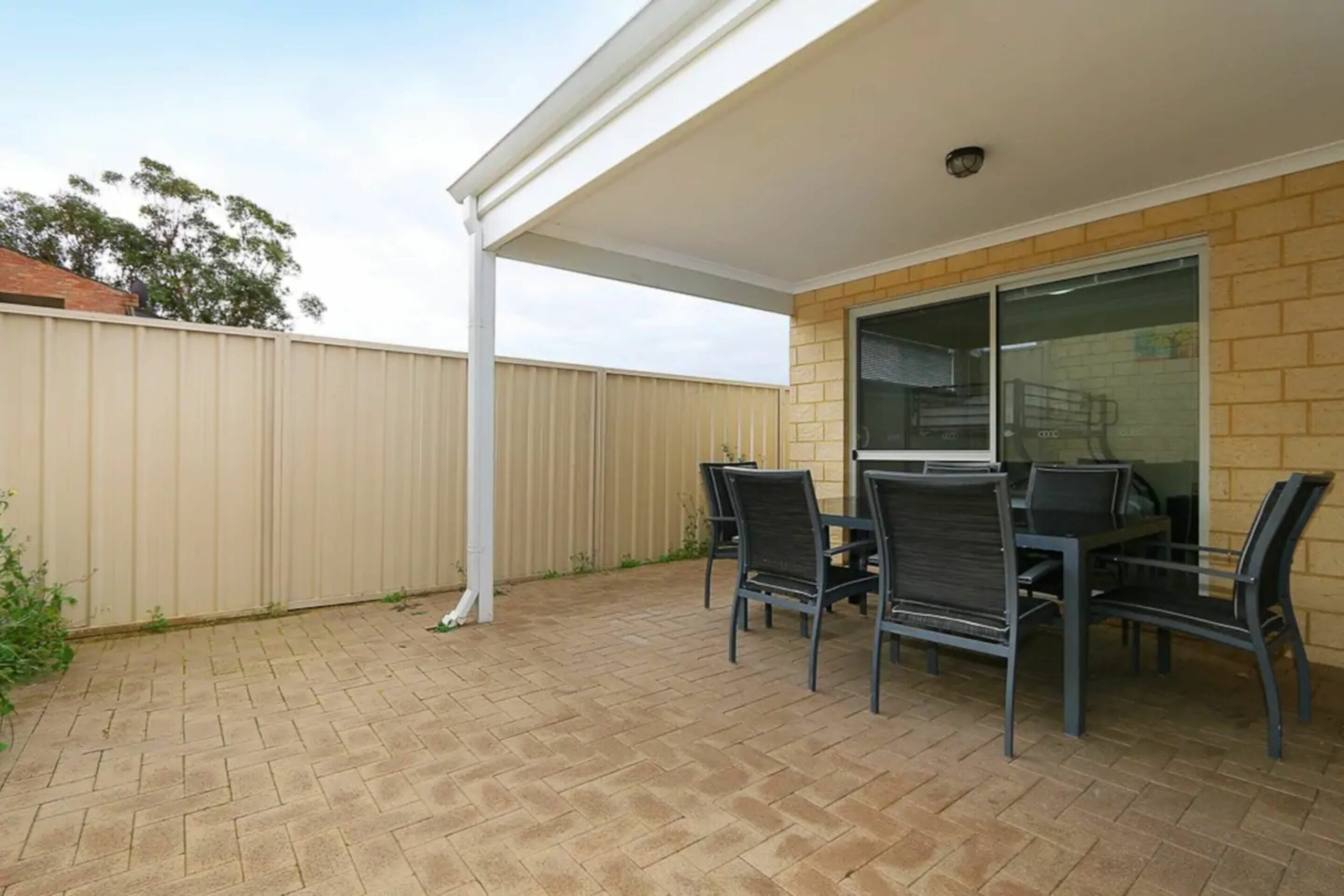 Stunning Home Near Scarborough Beach Sleeps 11