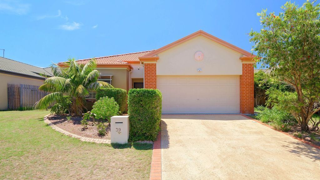 Mimosa 39 Oceania Crt Yamba Close to Beach Internal Photos Available Shortly