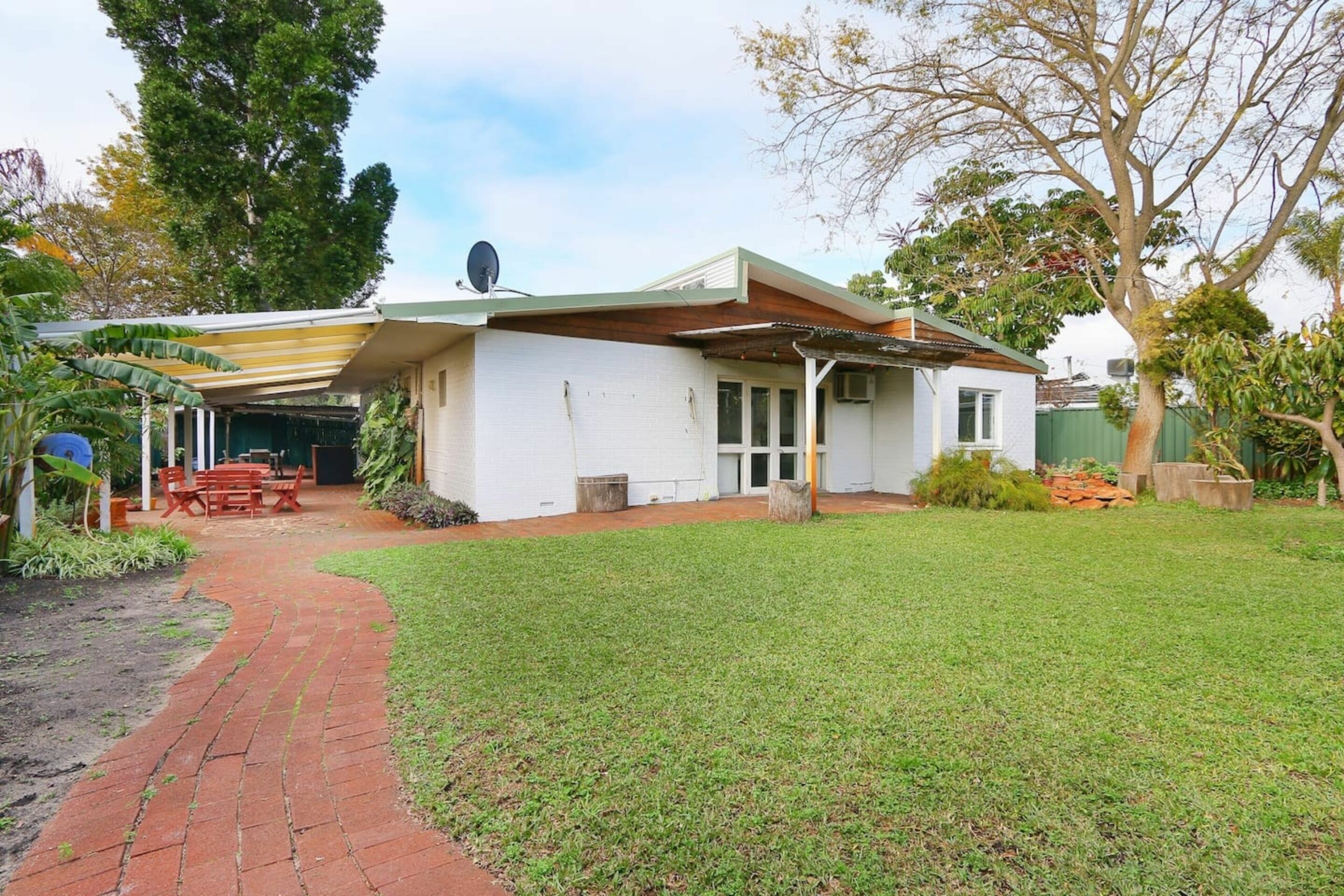 Spacious 5 Bed Home Close To Cottesloe Beach