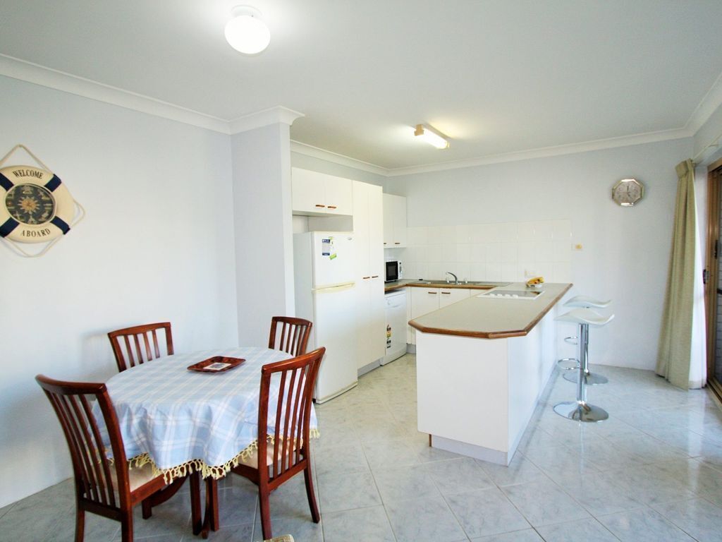 Spacious Unit With Views of Pumicestone - Wattle Ave, Bongaree