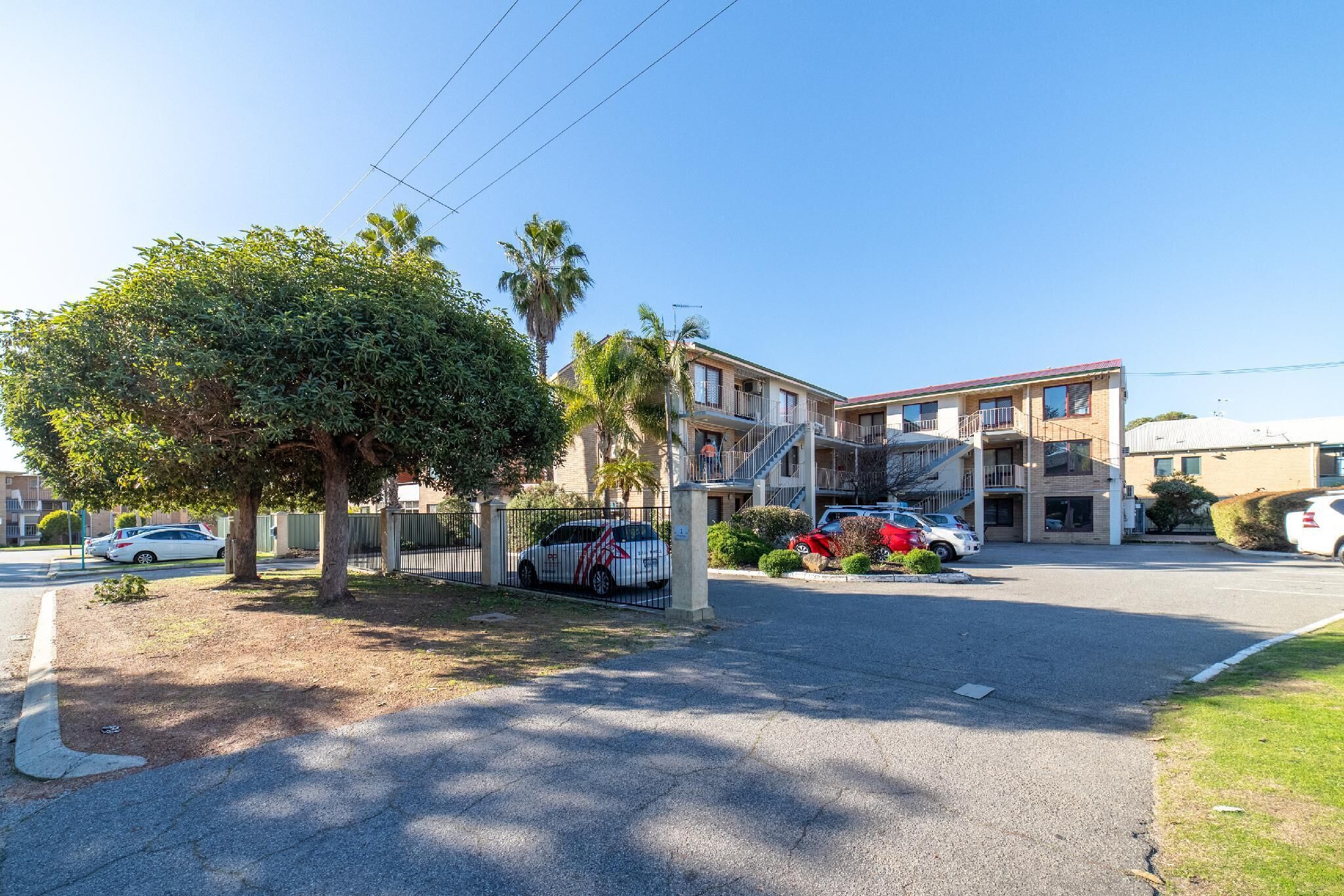 This Apartment is a 1 Bedroom, 1 Bathrooms, Located in Rivervale, WA