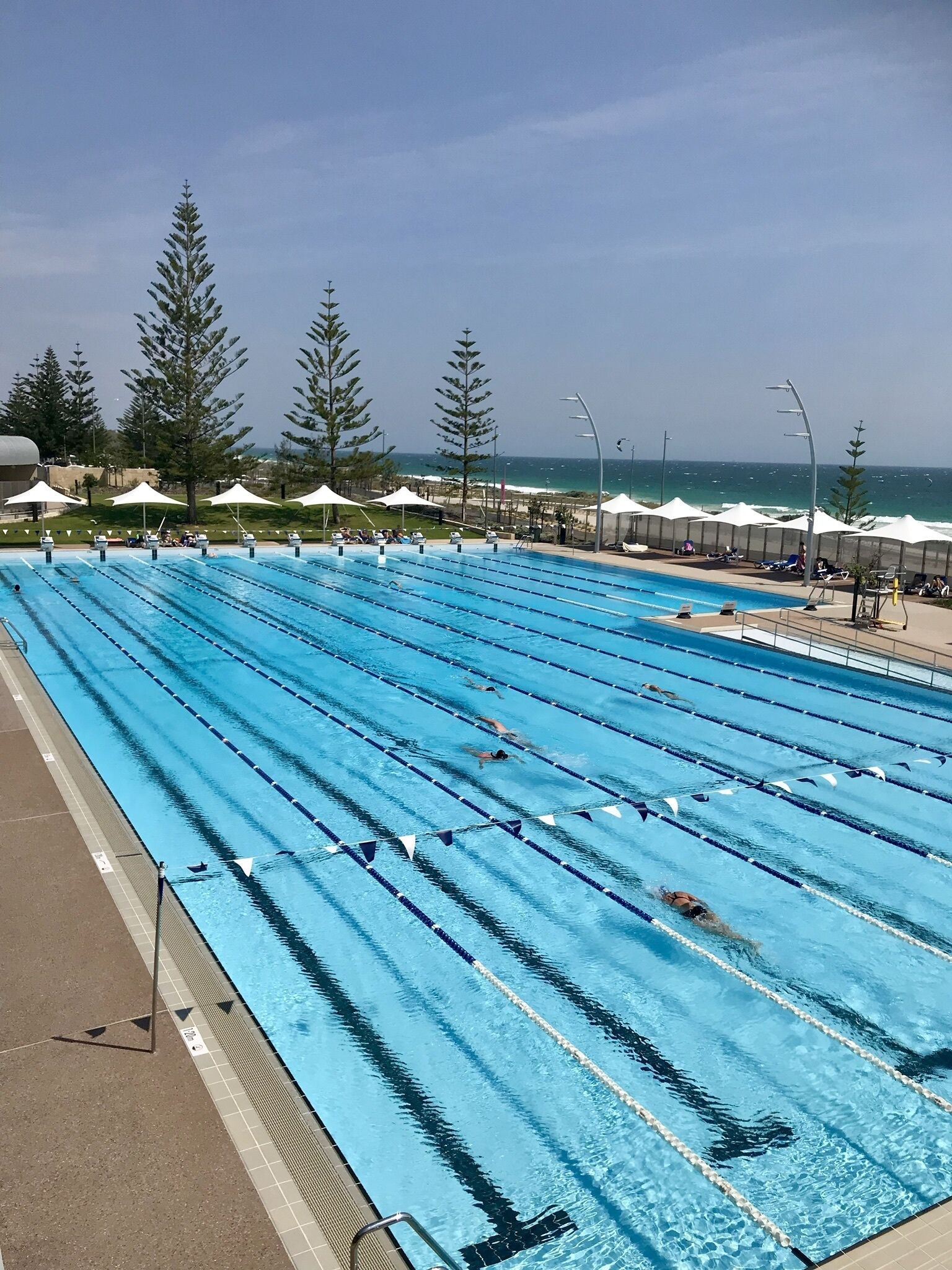 Scarborough Beach , Sandcastles by the sea. Beach front apartment Scarborough