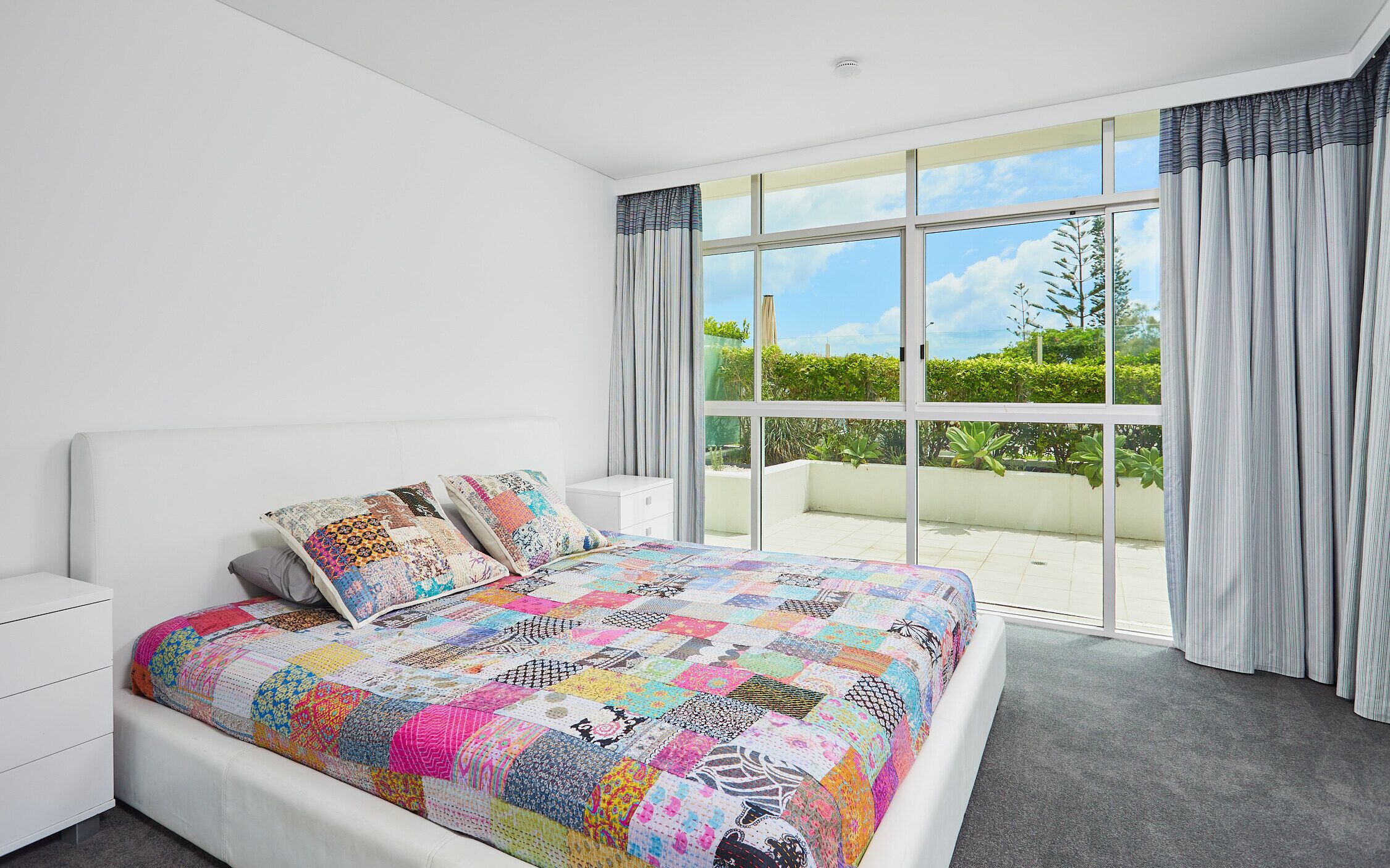 Kirra Surf Unit – 4.5 by Beach, Ground Floor With Your own Private Courtyard