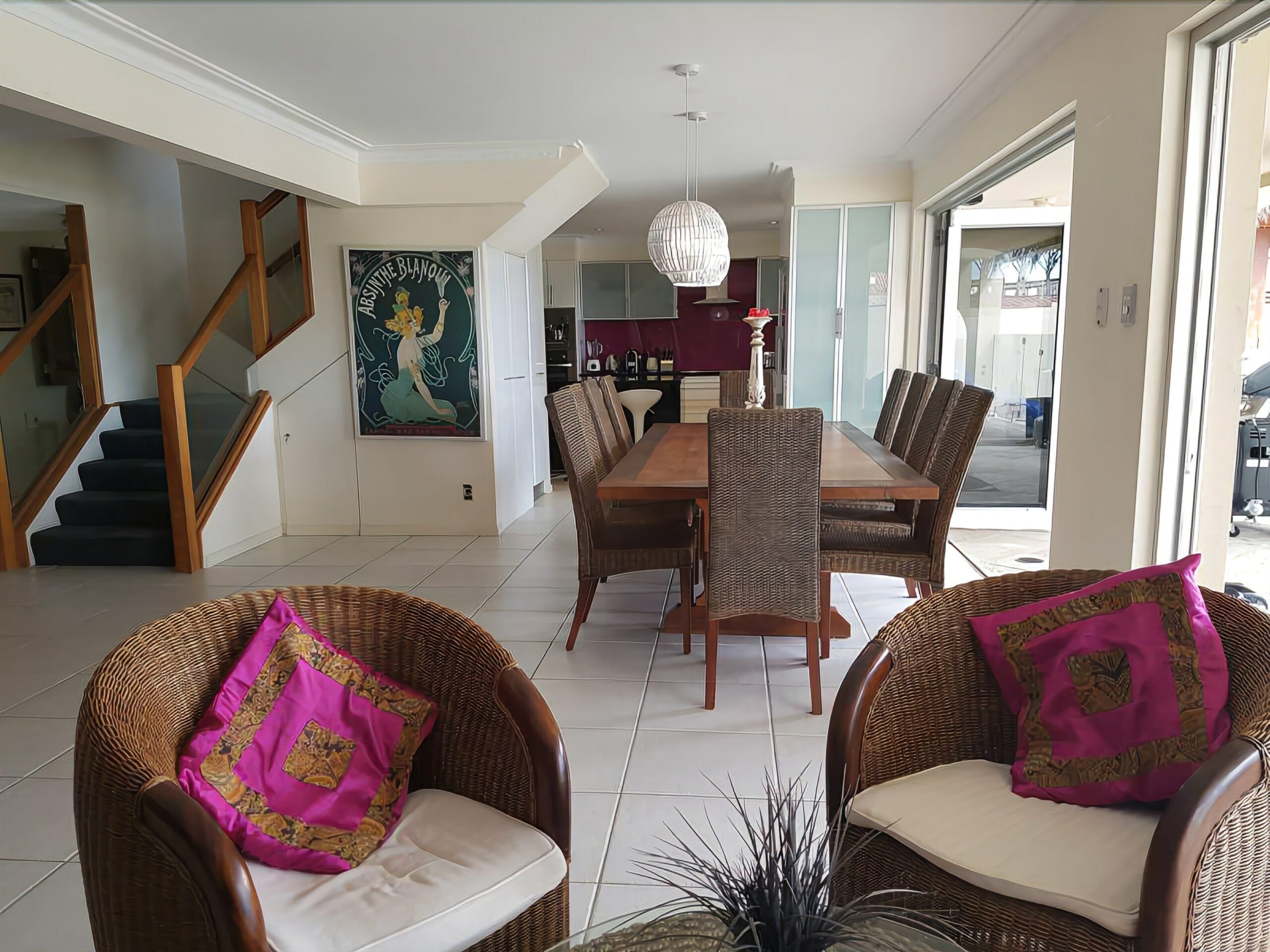 Waterfront Family Paradise, Pets Welcome, Broadbeach Location Location Location