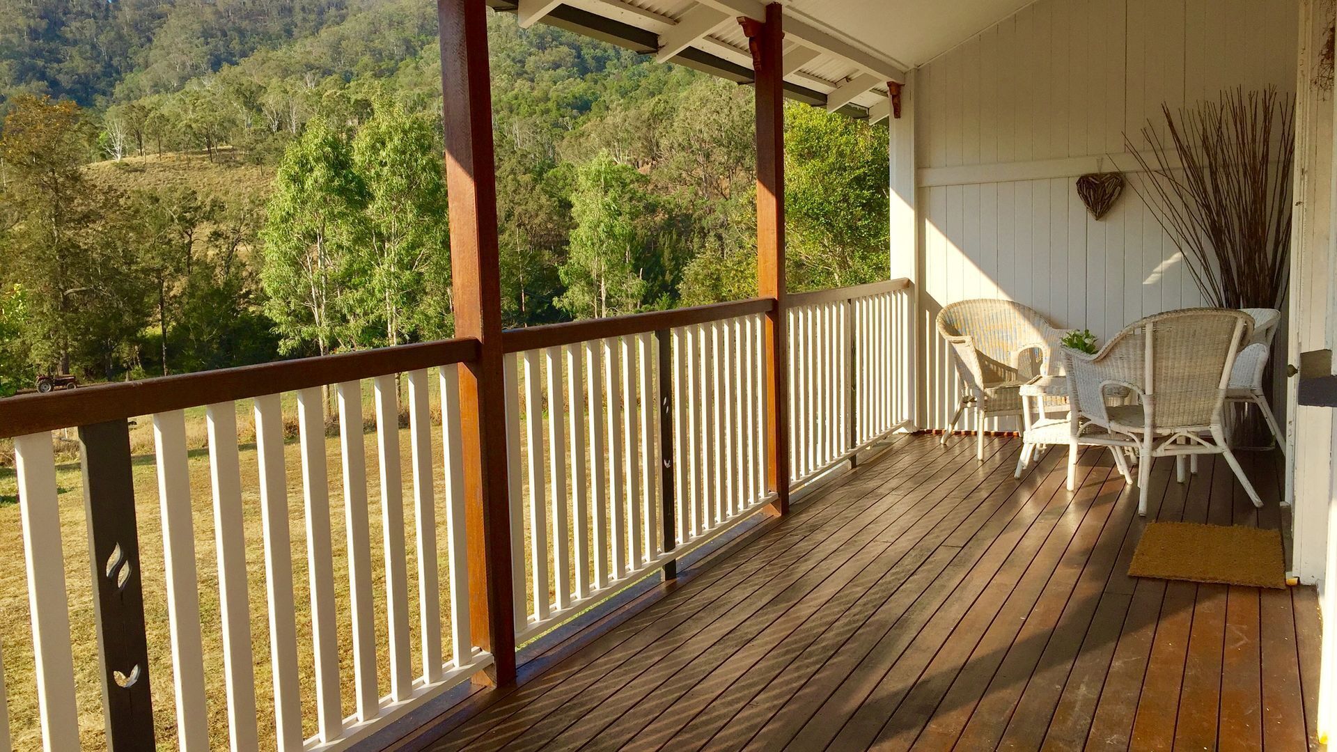 Eighteen Mile Cottage - river access with breathtaking views!