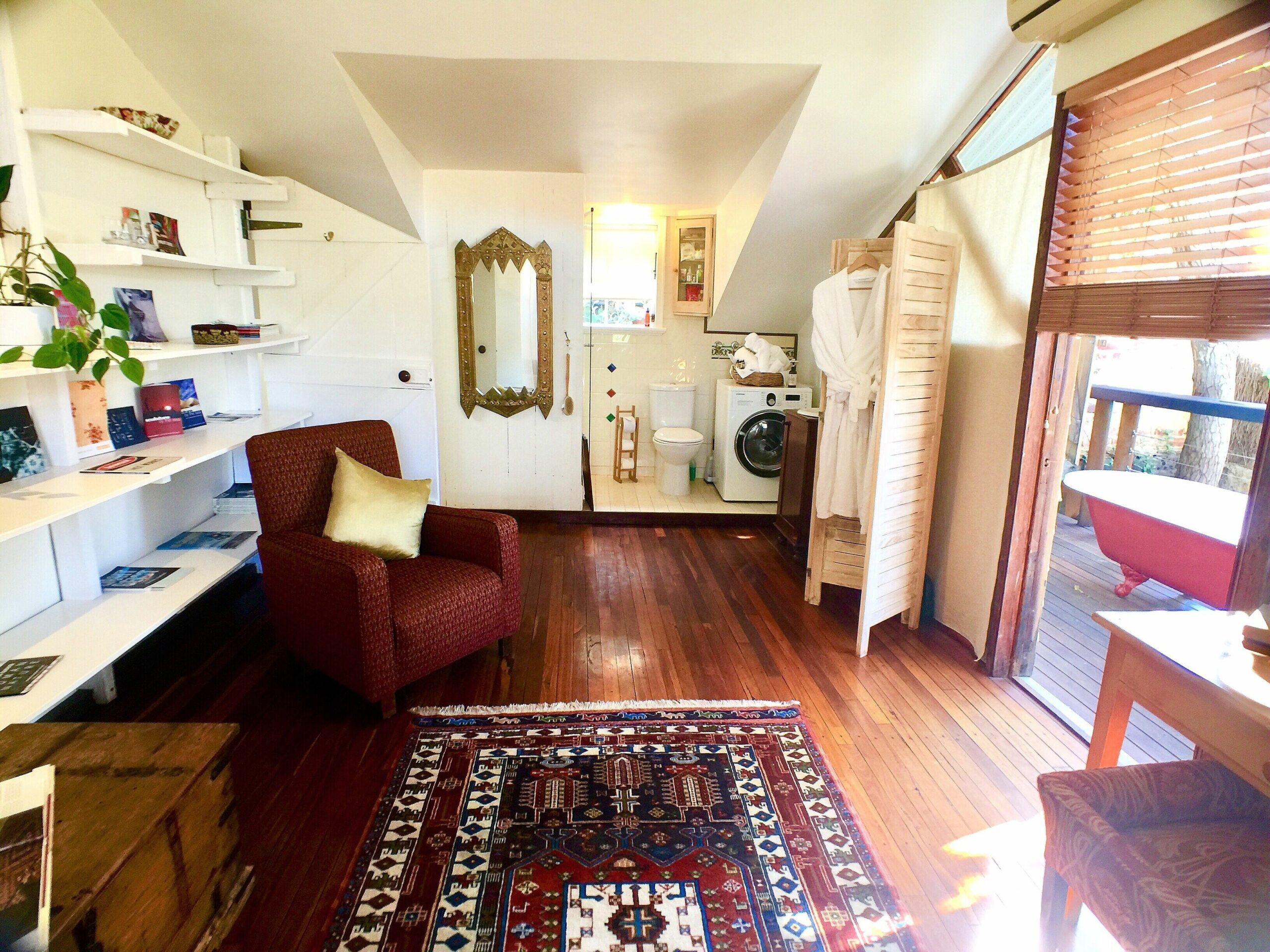 Silver Street Studio - Creative, Eclectic, Artistic, Retreat: Perfect getaway!