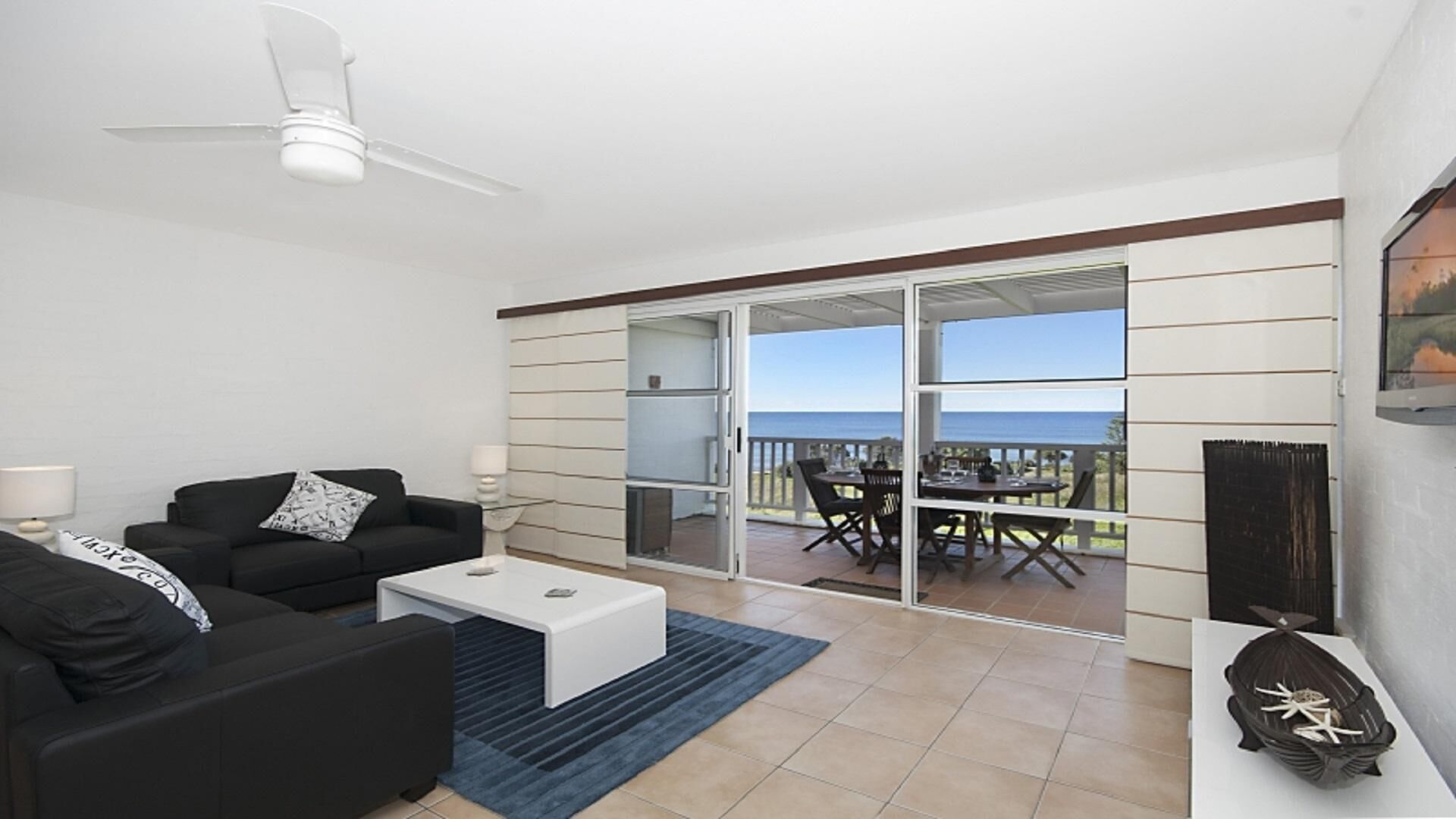 Quarterdeck 23 - Ocean View Apartment With Wifi