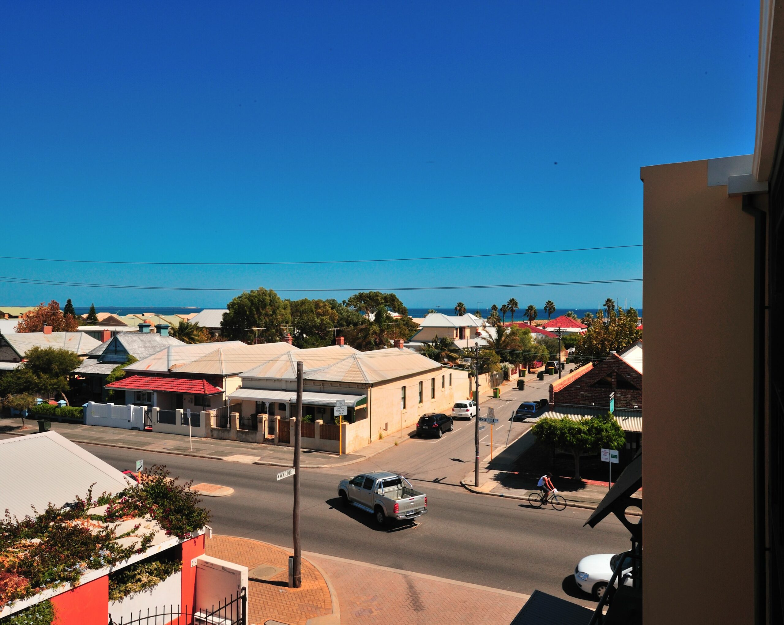 Great Value 2 Bedroom Apartment in the Heart of South Fremantle