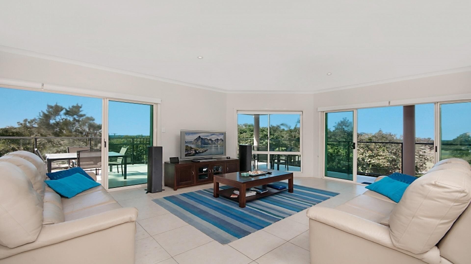 Surfside @ Shellys - East Ballina - Executive Style Townhouse Close to Shelly Beach