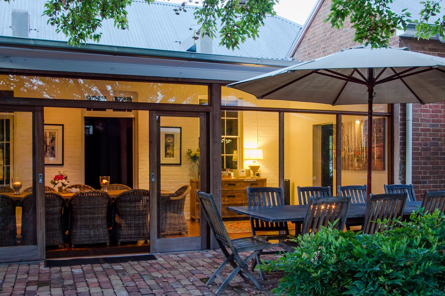 CAWARRA ON THE PARK - HISTORIC ELEGANT HOME GROUP ACCOMMODATION, HEART OF MUDGEE