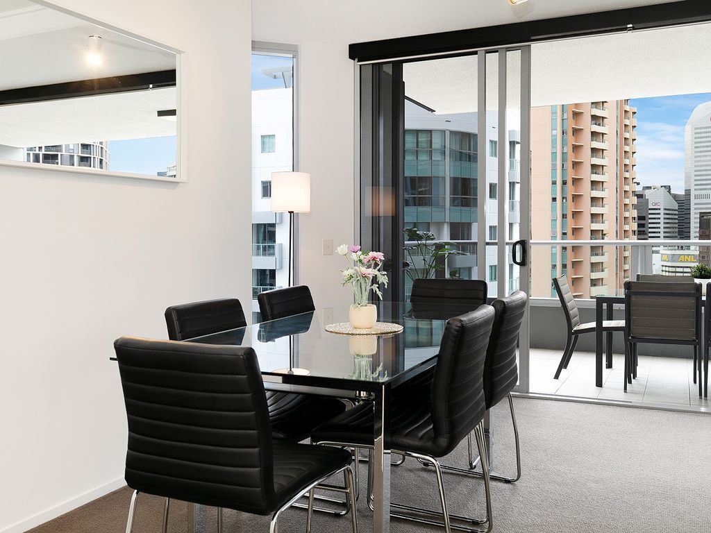 Executive 3 Bedroom Family Suiteriver Viewswifibrisbanecarpark